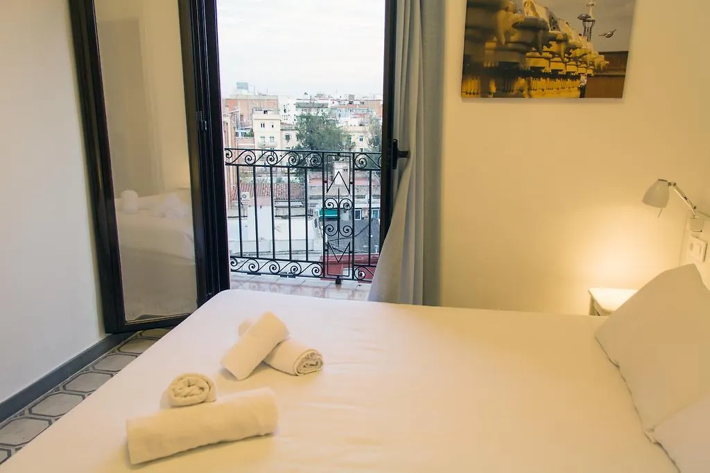 Happy People Gaudi Sant Pau Apartments Barcelona
