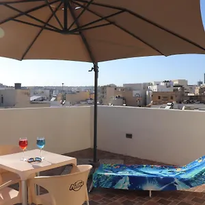 St Julians Penthouse 3 Minutes Walk From Seafront Appartement Sliema